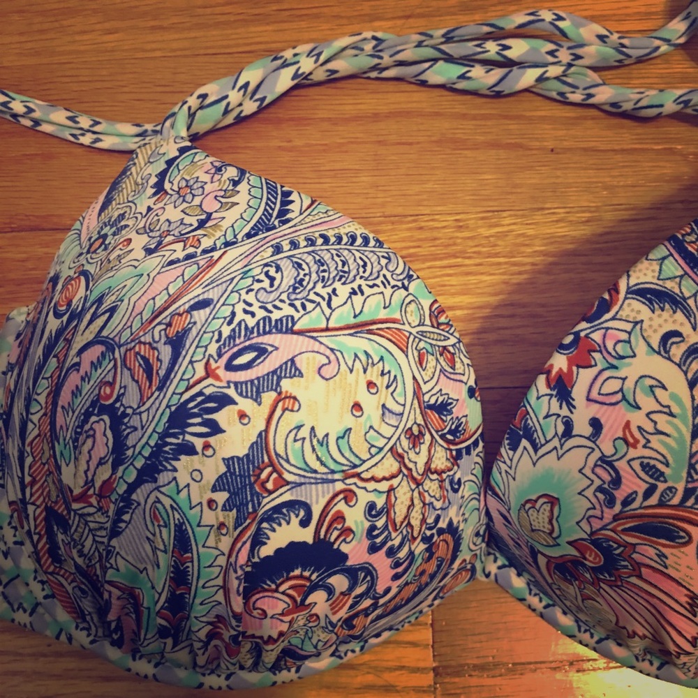 Victoria’s Secret Bikini Top